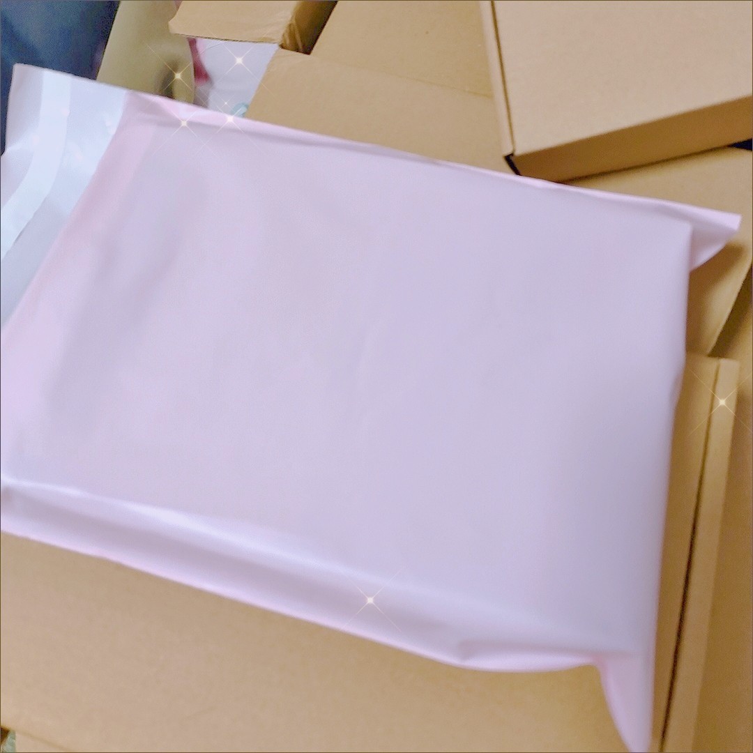 Bolsa de embalaje de ropa bolsa de embalaje express logística de comercio electrónico al por mayor bolsa de embalaje de ropa caja de avión rosa claro