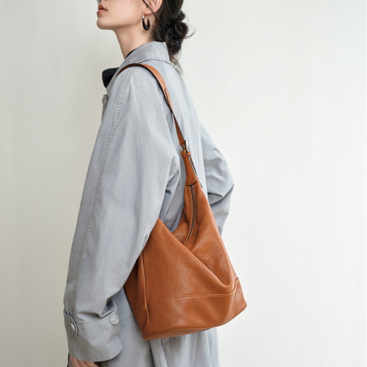 [Song Jia Style] Qiuzhen Gewu Slouchy Bag Vegetable-Tanned Sheepskin Double-Handle Bucket Bag Luxury Commuter Handbag For Women - Thumbnail 4