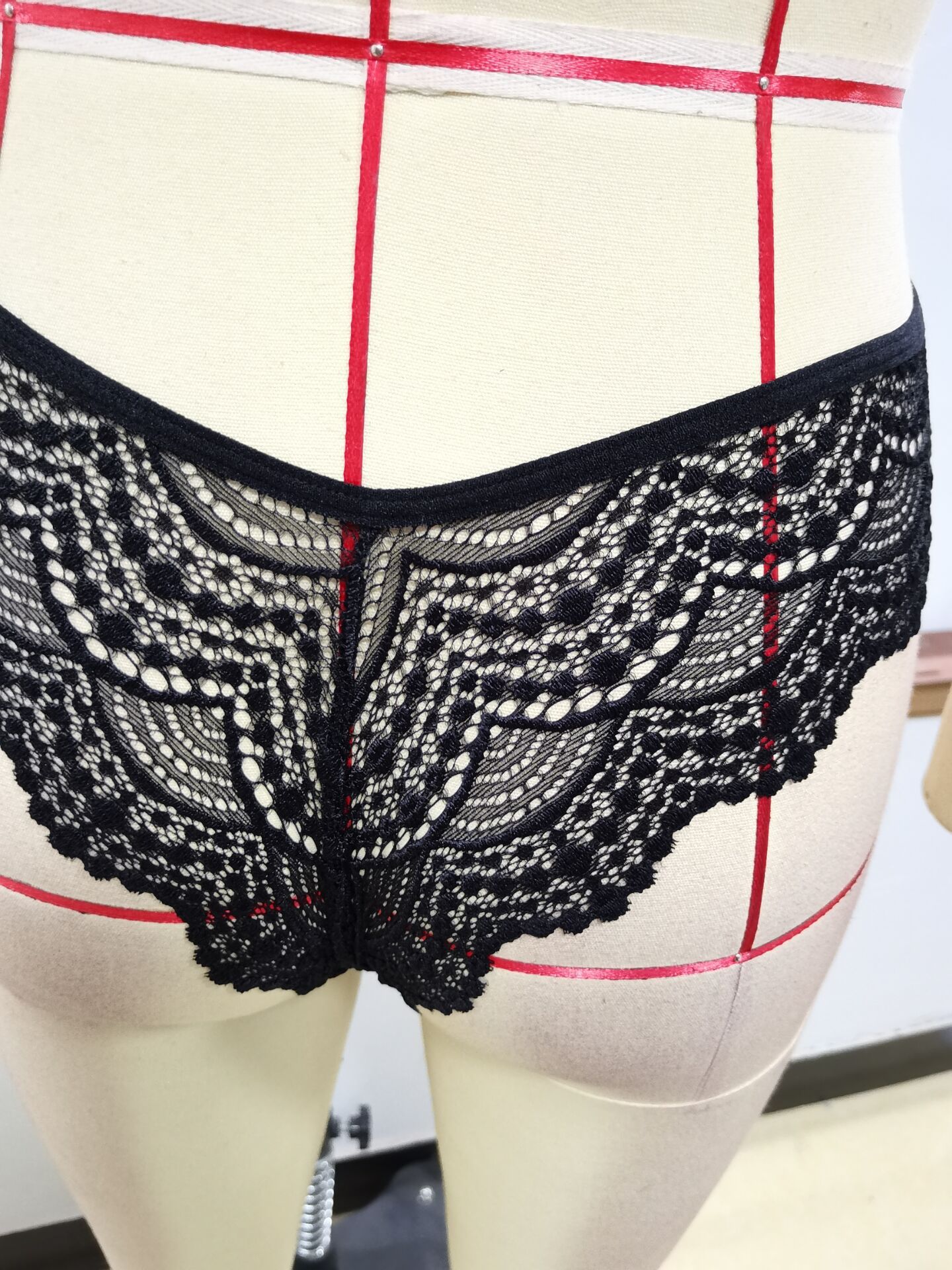 8482E2FA3277F960E77DE21981B665