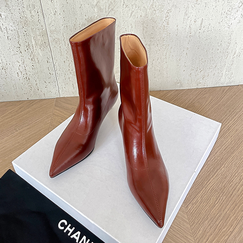 Minimalistic leather low boots stiletto heels pointed-toe