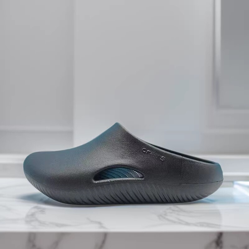 Cross Bread-Style Slip-On Slippers, New Model, Fully Enclosed, Lightweight, Thick Soft Sole, Non-Slip, Home Couple Slippers for Men and Women