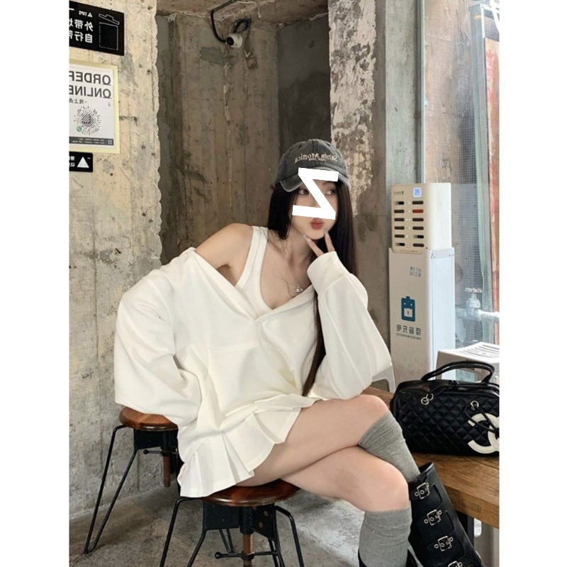 Plus Size Women's V-Neck Hooded Sweatshirt, Spring/Autumn 2026 Style, Super Slimming Casual Loose Long-Sleeved Top for Curvy Women