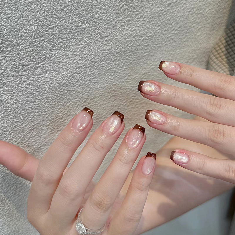 Lazy Gentle brown Style Simple Cat's Eye French Fine Flash Joker Fashion Girl White Nail Patch 24 Pieces