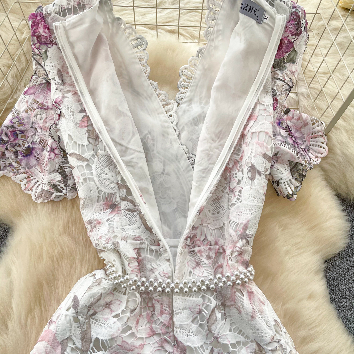 Elegant Retro Women's Dress V-Neck Lace Floral Print Cinched Waist Flared Hem Breathable Lightweight_ecoleips.com