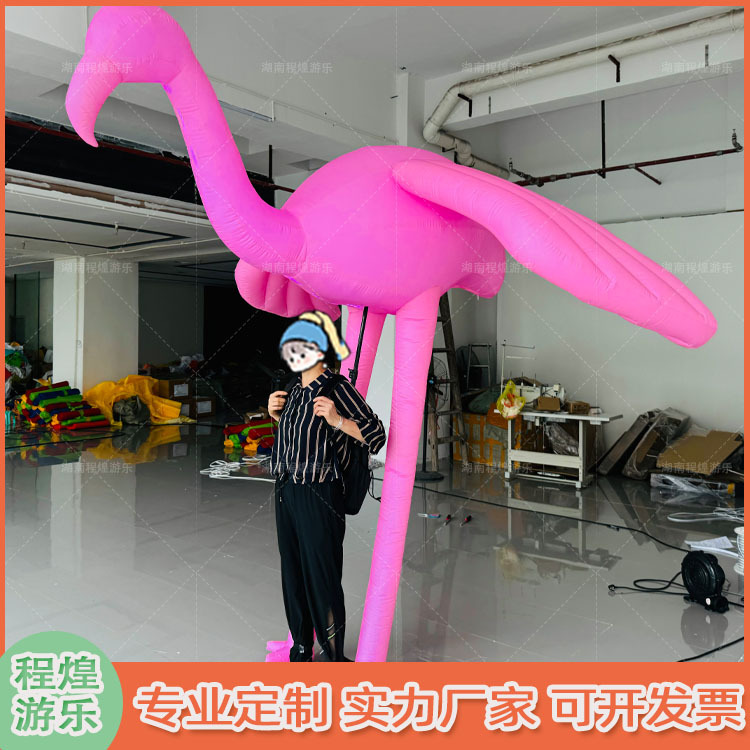 充气卡通人背火烈鸟气模发光白色翅膀飞鸟行走互动游乐场巡游美陈