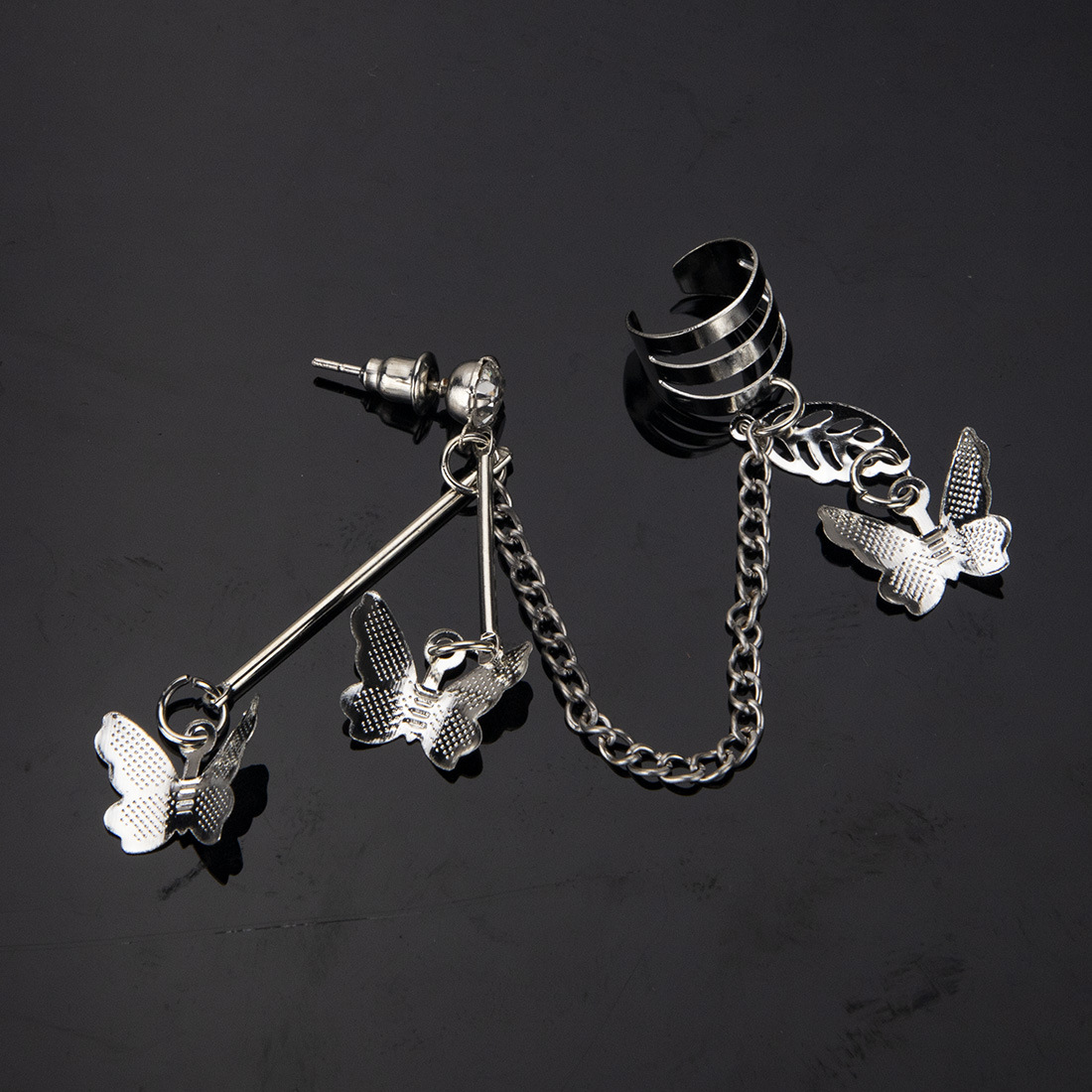 Espárragos de oído único