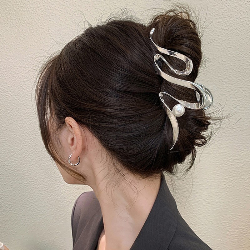 실버 웨이브 진주 금속 상어 클립