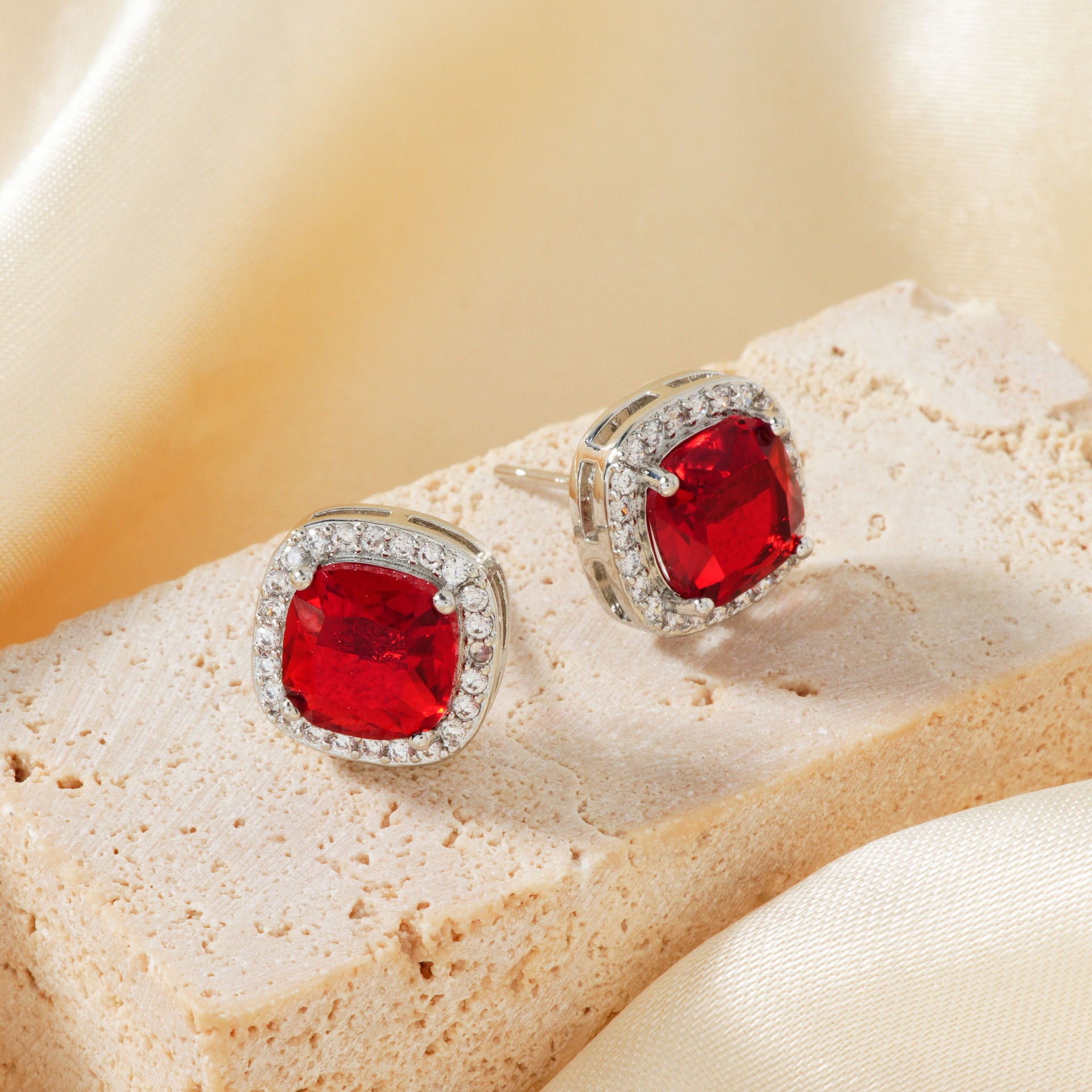 Men’s Titanium Earring Set Studs And Small Hoops For Daily Wear_voghion.com