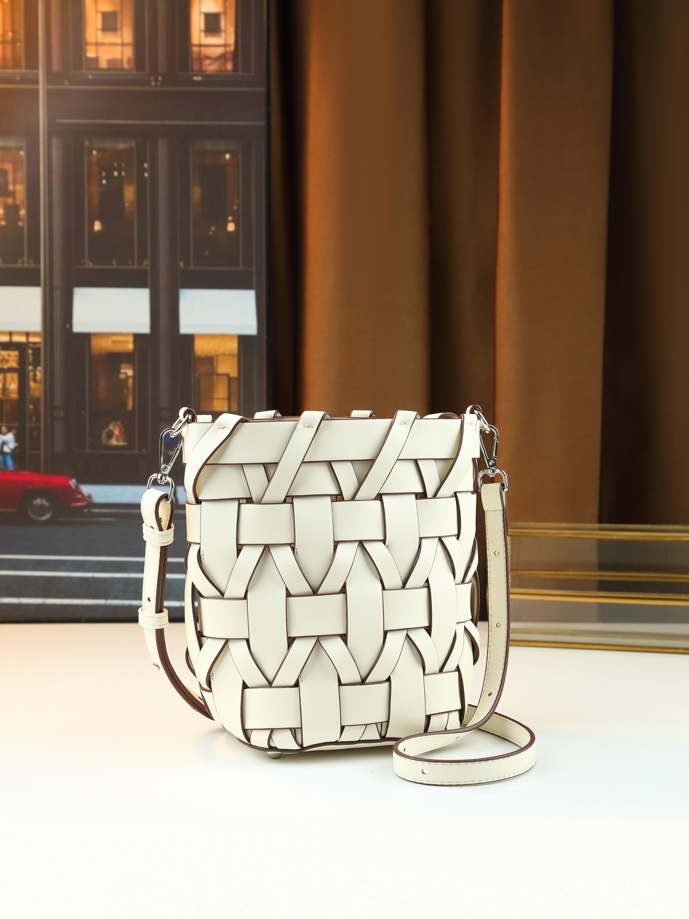 Women's Woven Cylindrical Crossbody Bag Versatile Underarm Handbag_voghion.com