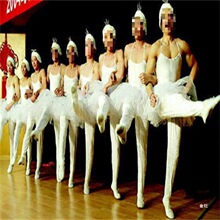 ��С���Z�и�Ц�o������˰������ݳ����b�а����ݳ������Z����ȹ