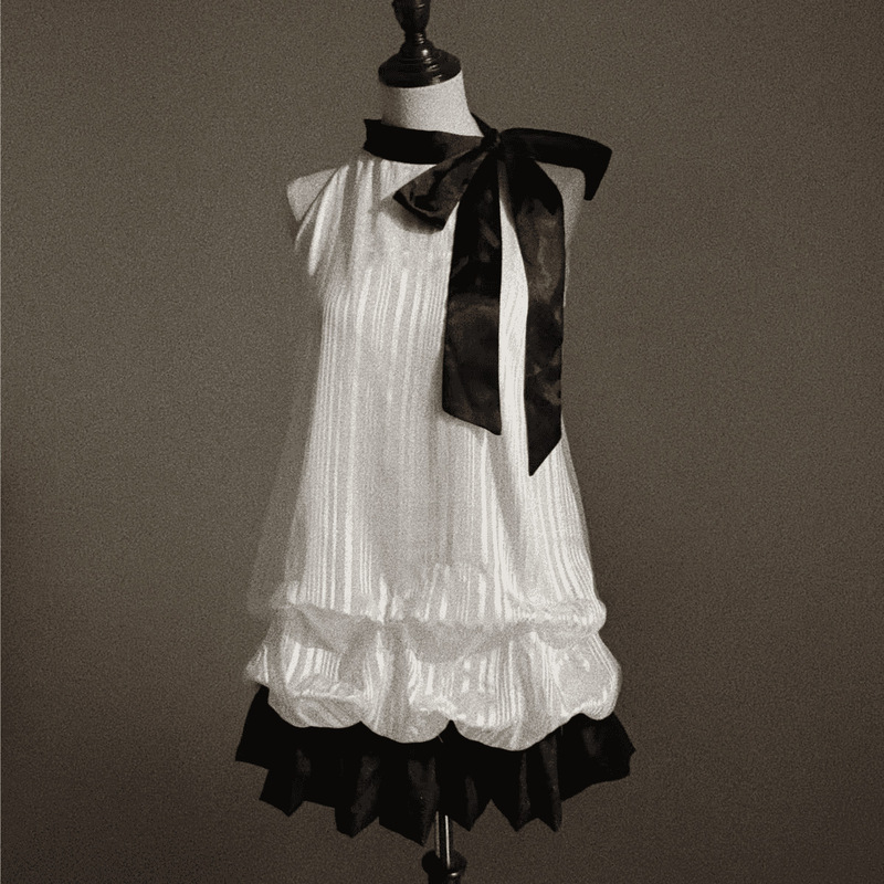 女性用の高級感のある娘風のおしゃれな洋服、甘いホルターネックのつぼみドレス、蝶結びのスプライシングショートスカート|undefined