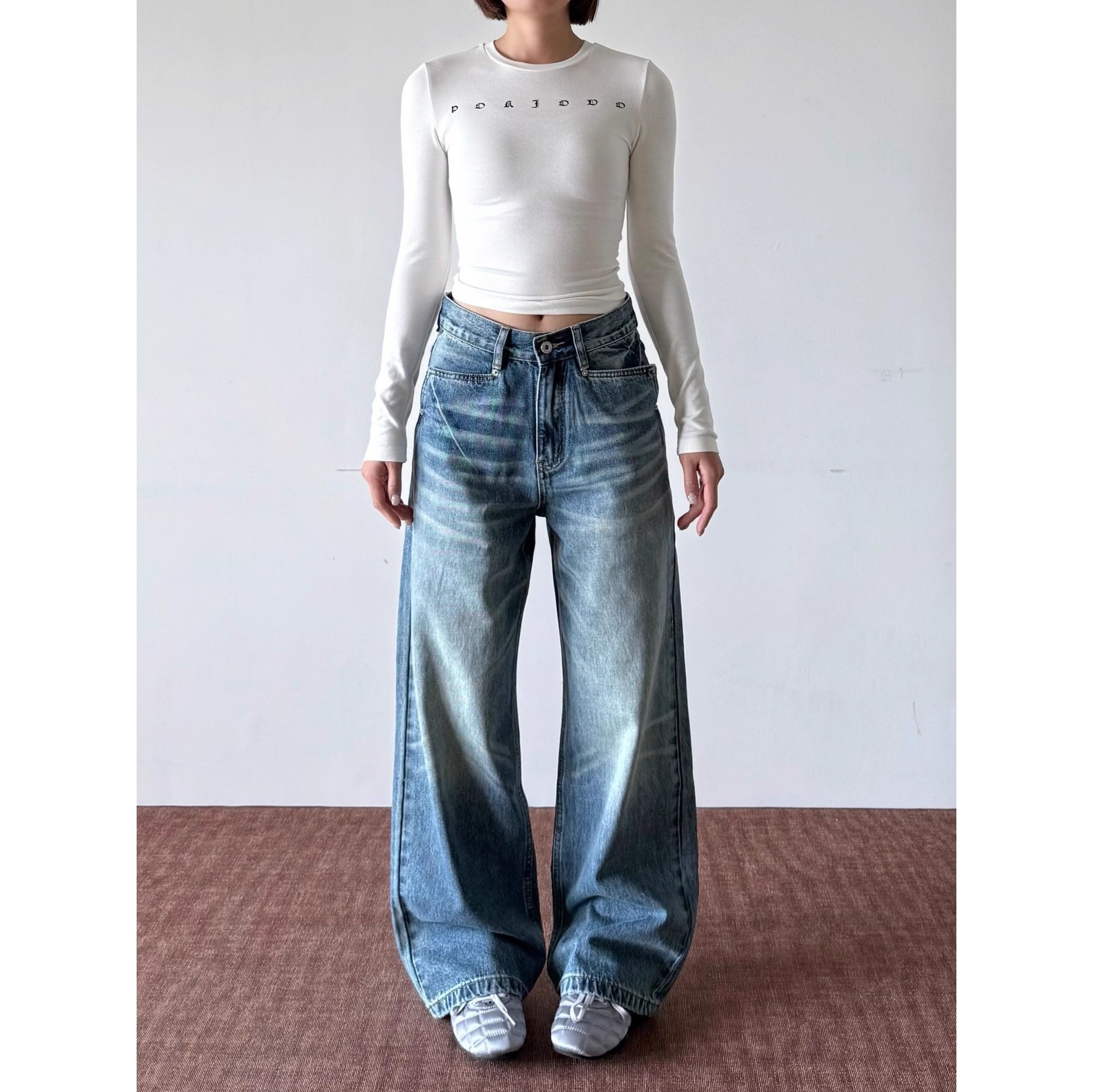 Retro Whiskered Washed Denim Jeans American Style Clean Fit Loose Straight Leg Casual Wide Leg Pants for Men And Women_mkmklike.com