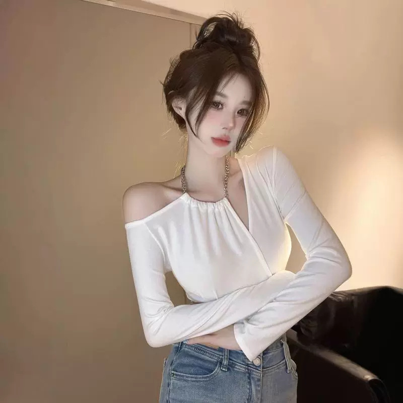Designed Off-Shoulder Short Tight White T-Shirt for Women in Spring and Autum, Ladylike Style Asymmetrical Bottoming Top Designed Off-Shoulder Short Tight White T-Shirt for Women in Spring and Autum, Ladylike Style Asymmetrical Bottoming Top