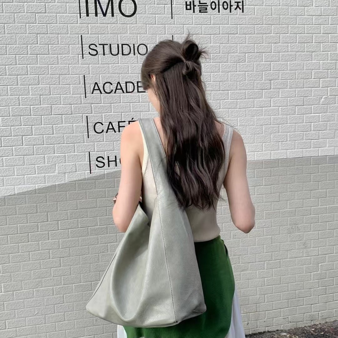 竹笋喵喵 高级感大容量托特包女2025春夏新款ins百搭油蜡皮单肩包
