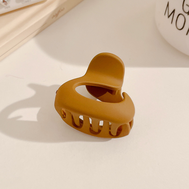 Clip de agarre de color café de Maillard, gran cantidad de cabello de alta calidad, clip grande, elegante, simple coreano, sin dañar el cabello, clip de tiburón, mujer