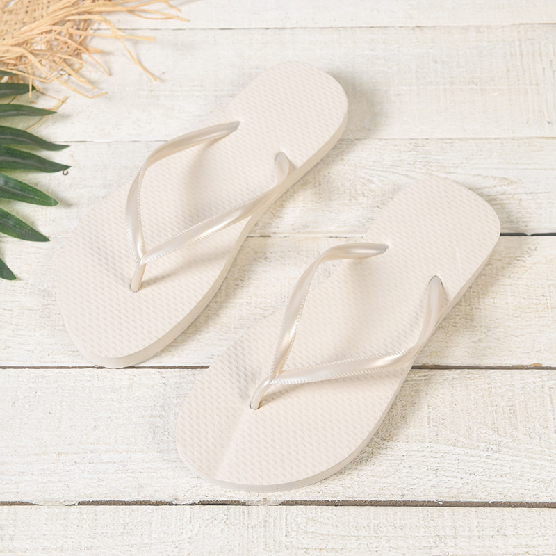 Zapatillas de flip flops de moda de verano, zapatillas de playa antideslizantes y resistentes al desgaste cómodas, zapatillas frías al por mayor