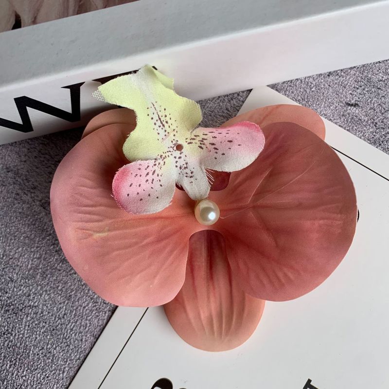 絹布の胡蝶蘭の花の頭は花の壁の部品の花の材料の頭をシミュレーションして髪を飾ってdiyの手作りの結婚祝いの贈り物を挟んで造花を飾ります。|undefined