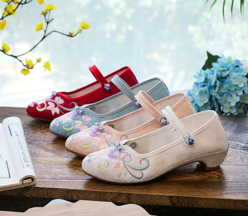 embroidered dress shoes Azure Song