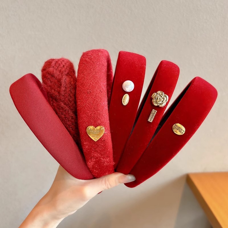 Hong Kong estilo rojo retrogrado correa de cabello de mujeres otoño invierno dulce vino rojo alto cráneo trenzado correa de cabello de alta sensibilidad toque de cabello