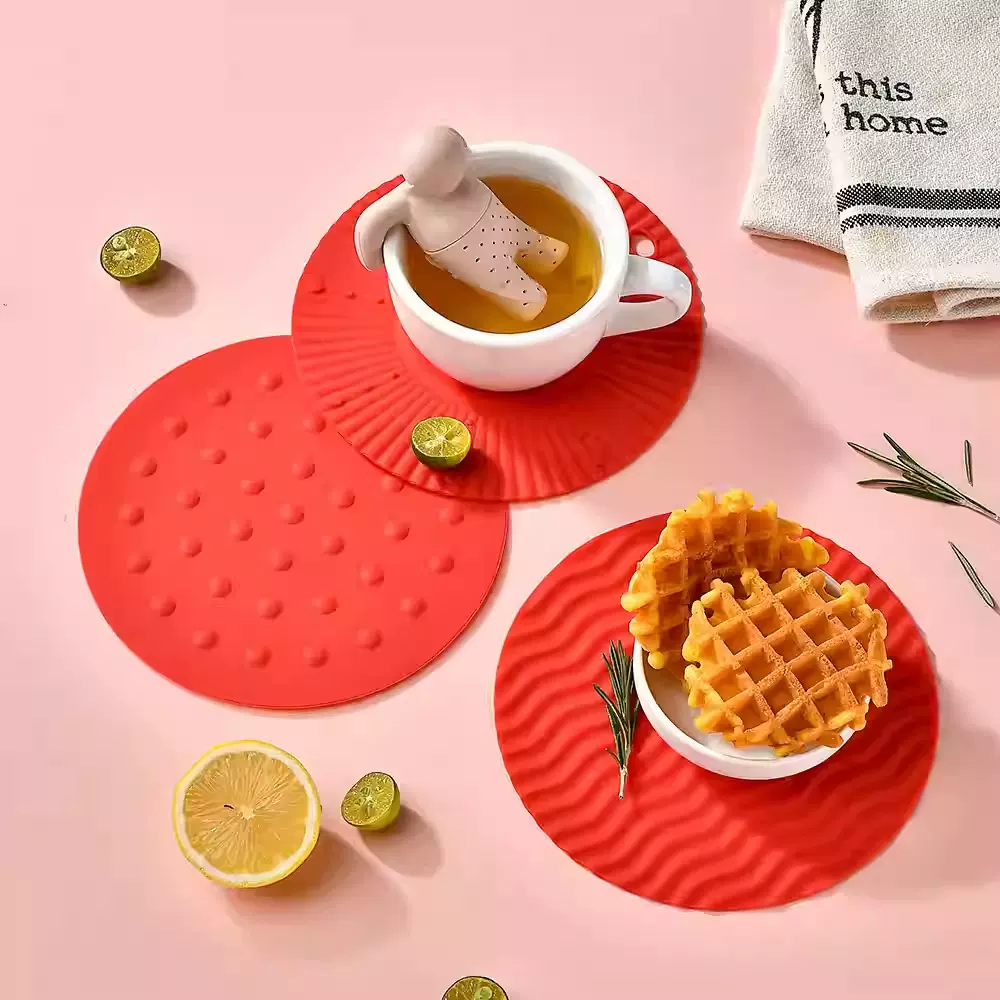 软胶隔热垫防滑圆形凸点硅胶锅垫耐热餐盘垫防烫pvc杯垫桌垫定制