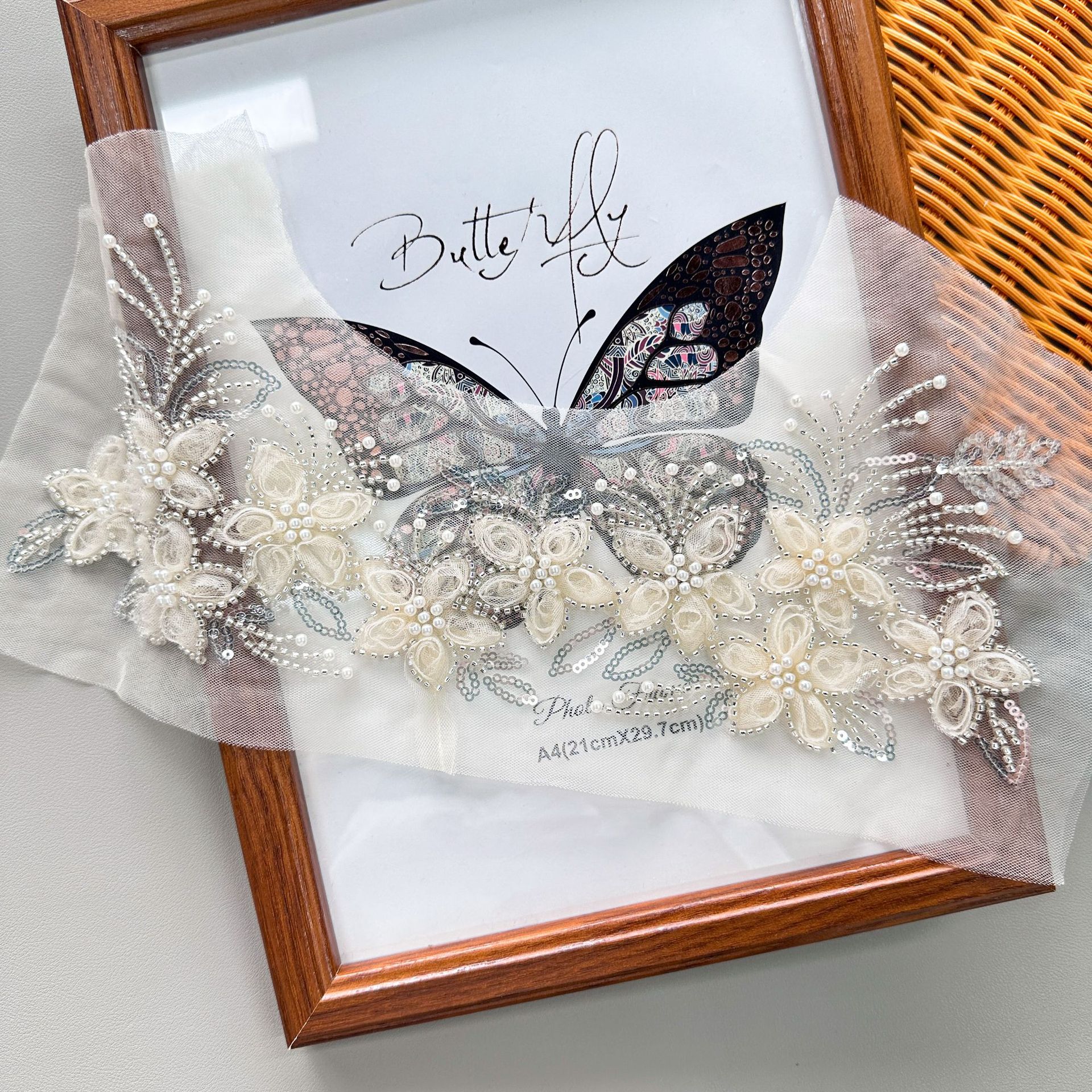 Malla de perlas bordado tridimensional bordado de encaje con cuentas apliques DIY accesorios Ropa Accesorios de boda fábrica en stock