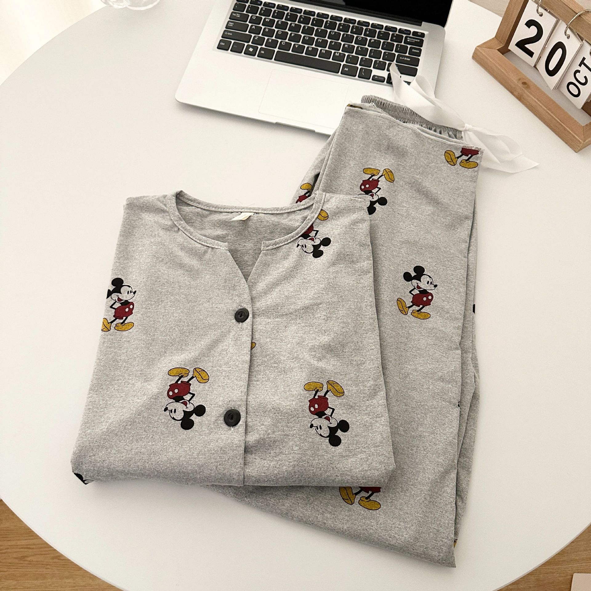 Red famosa nueva imitación de algodón dibujos animados gris Mickey pijamas de primavera y otoño de mujeres pantalones de manga larga sensación de lindo conjunto de ropa para el hogar image 5