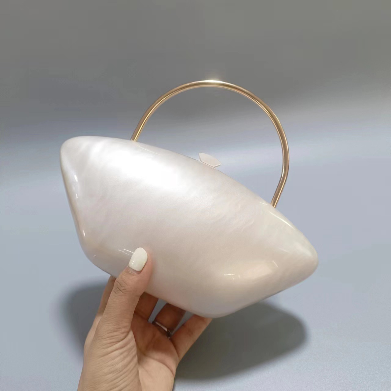 Women's Gender Arylic Solid Color Dumpling Shape Evening Bags