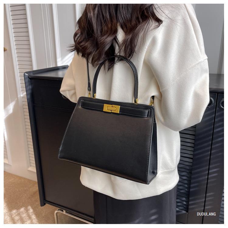 Vintage Style, Classic Style Style Women's Medium Pu Leather Solid Color Vintage Style Classic Style Square Flip Cover Crossbody Bag
