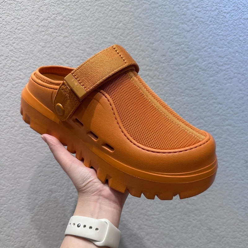 Summer 2025 New Tasman Plastic Film Kroger Cave Shoes for Lovers Lazy Slip-on Beach Sandals