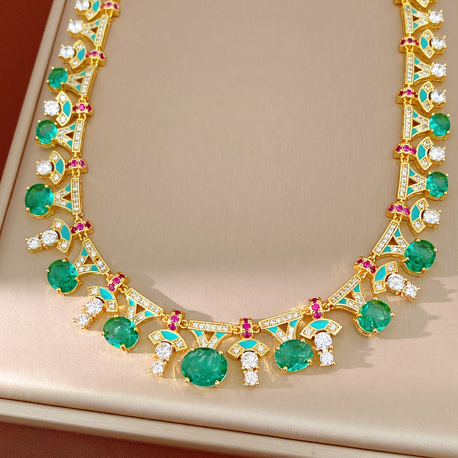 Corte de viento goteo de aceite de zircon collar oval lujo ligero de alto nivel sensación de cadena de clavícula exquisita nicho conjunto de joyería al por mayor