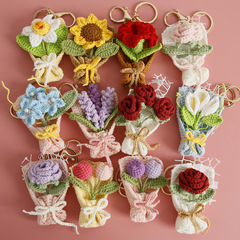 甘い手編みの花束のペンダント
