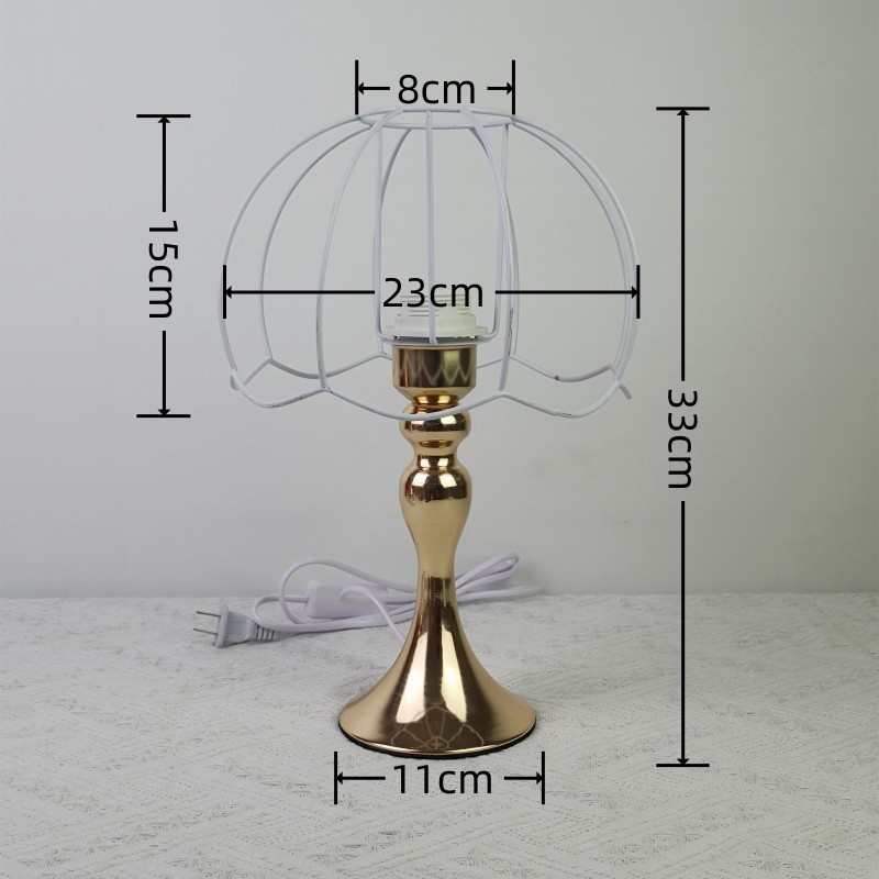 Hecho a mano DIY lámpara de mesa casera hierro estante base oro traje E27 bombilla libre abuela lana a cuadros ganchillo