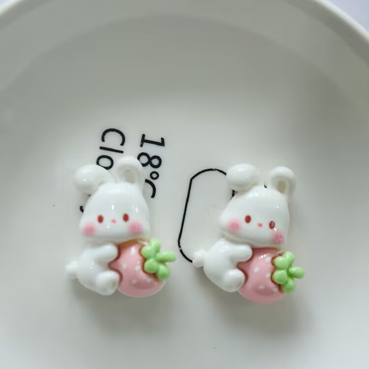 光沢のある漫画イチゴウサギ DIY クリーム接着剤携帯電話ケース下駄バックル手作りヘアピンヘッドロープジュエリー材料|undefined