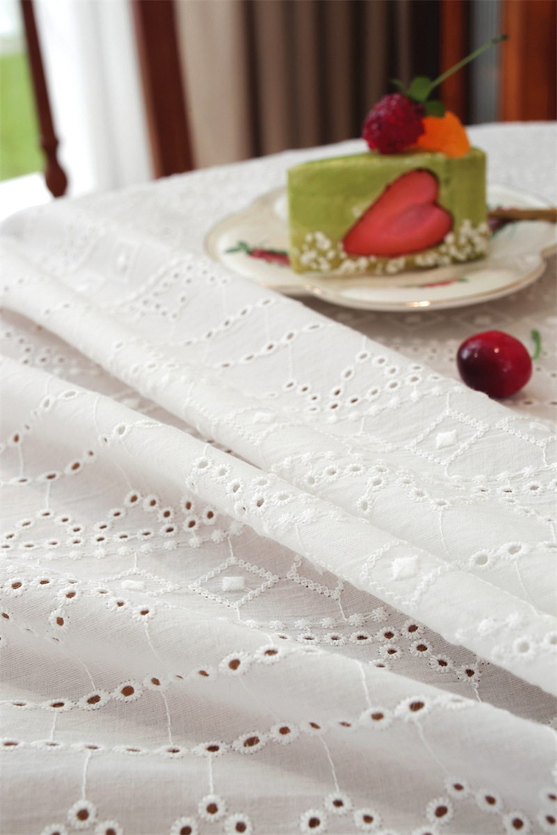 White Embroidered Floral Cotton Tea Tablecloth With Ruffle Hem_voghion.com