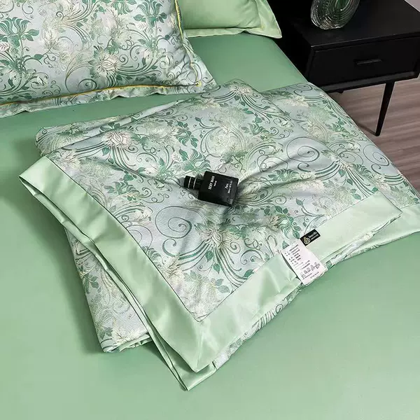 【2026 Summer】Class a Summer Cooling Quilt, Air-Conditioned Quilt, Double, Machine Washable, Single, Thin Summer Cooling Quilt for Double Bed