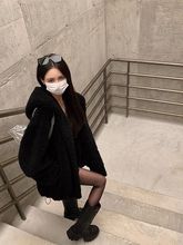 黑色羊羔毛外套女冬中长款连帽大衣宽松加厚羊剪绒仿皮草毛毛上衣