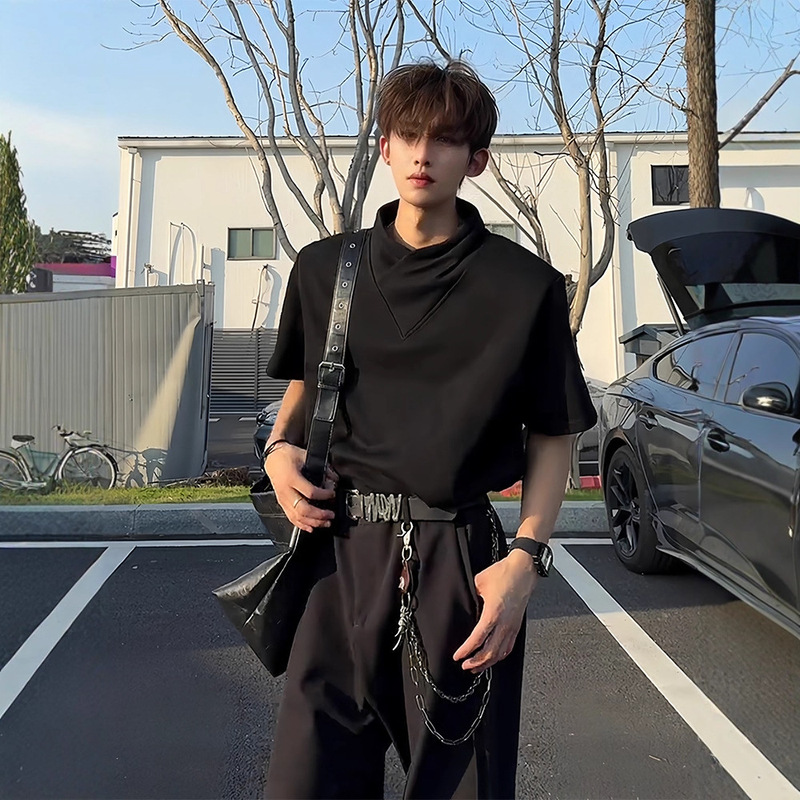 American-Style Layered Design Half-High Collar Short-Sleeve T-Shirt for Men, Summer Cool and Stylish High-End Look, Black Padded Shoulder Half-Sleeve