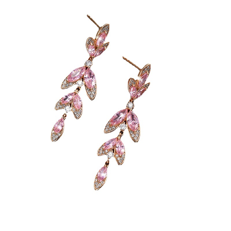 Xuping joyería imitación color tesoro serie moda retro flor pendientes Mujer con incrustaciones de circón sintético temperamento pendientes al por mayor
