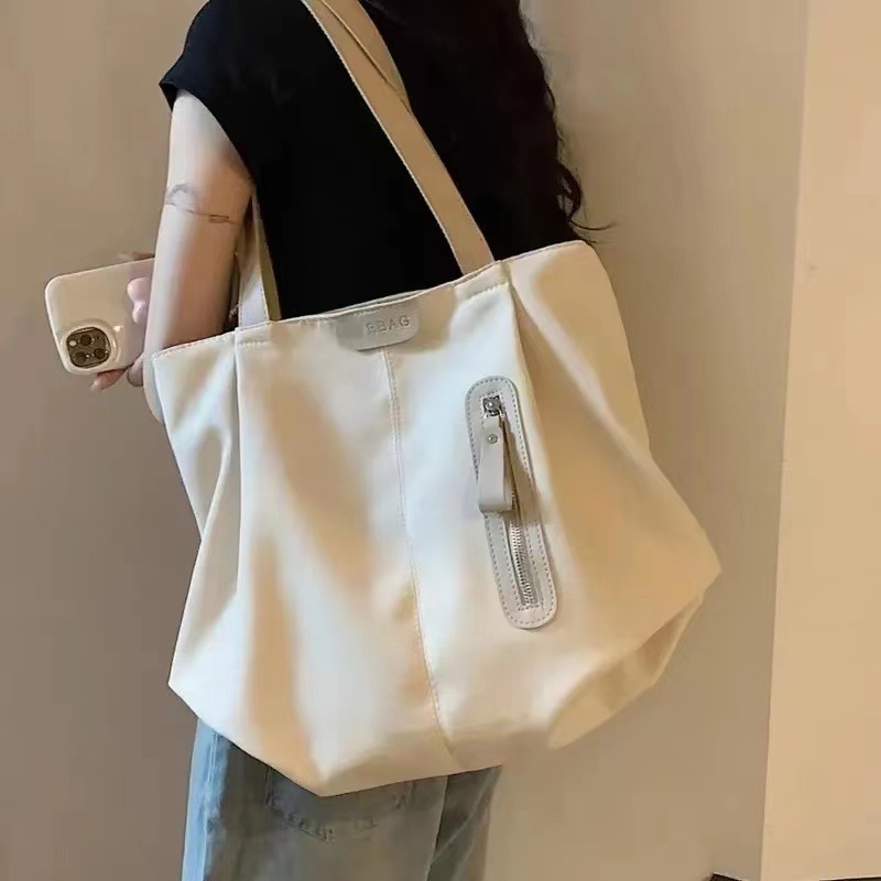 休闲大容量包包女秋冬时尚单肩妈咪包轻便旅行包托包帆布手提袋