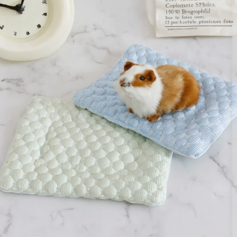 Летний охлаждающий коврик для питомцев Doudou ледяное охлаждение дышащий гнездовой коврик для маленьких животных, прохладный нескользящий гнездо хомяка золотой медведь коврик