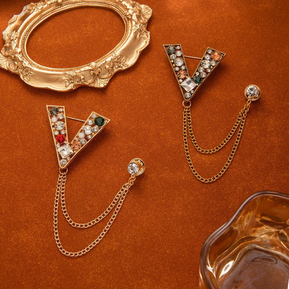 Broche v strass élégante broche de luxe pour femme_voghion.com