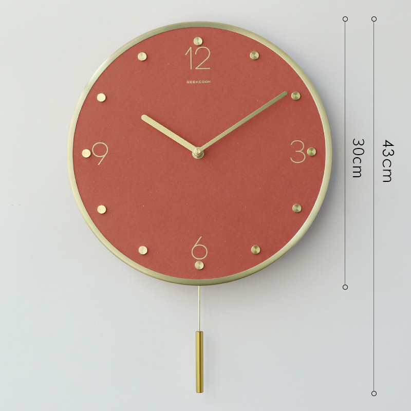 Metal mudo reloj de oscilación: Color de lujo ligero moderno lujo ligero ins Reloj de pared latón escala color MDF reloj cara