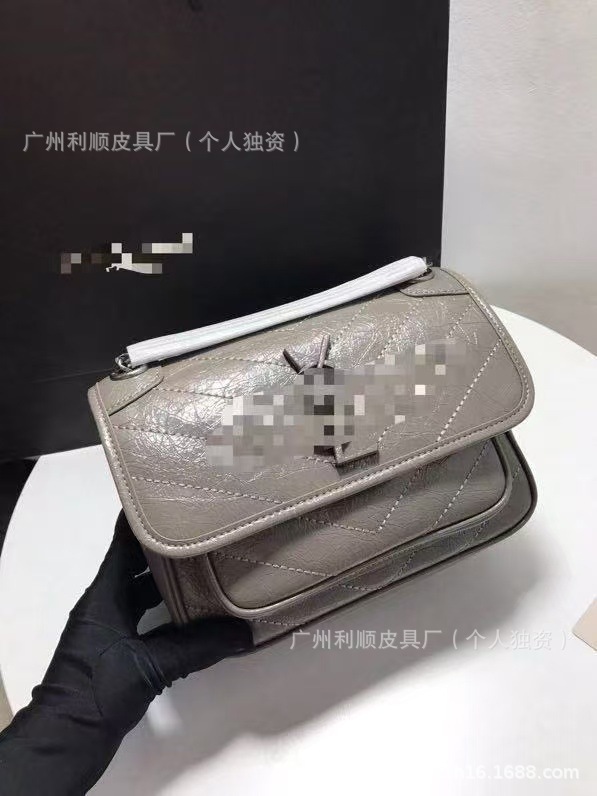 広州対外貿易商品楊林niki放浪バッグ本革しわワックス油皮カバー腋の下郵便チェーン女性バッグ|undefined