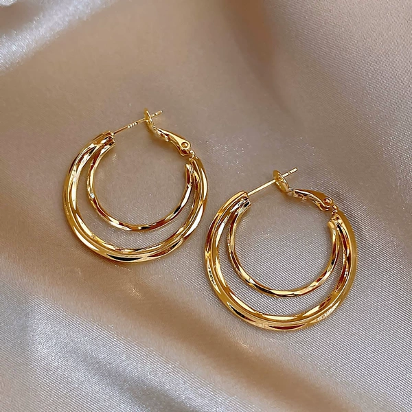 Golden earrings, 3cm