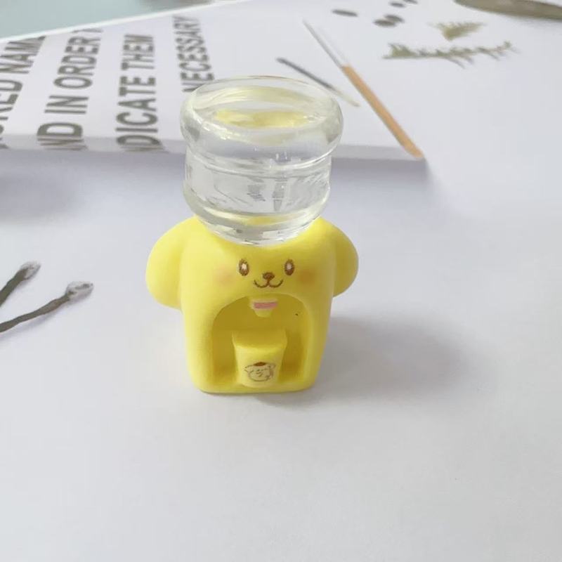 立体漫画サンリオウォーターディスペンサー diy クリーム接着剤樹脂アクセサリー卸売携帯電話ペンダントキーホルダー装飾品|undefined