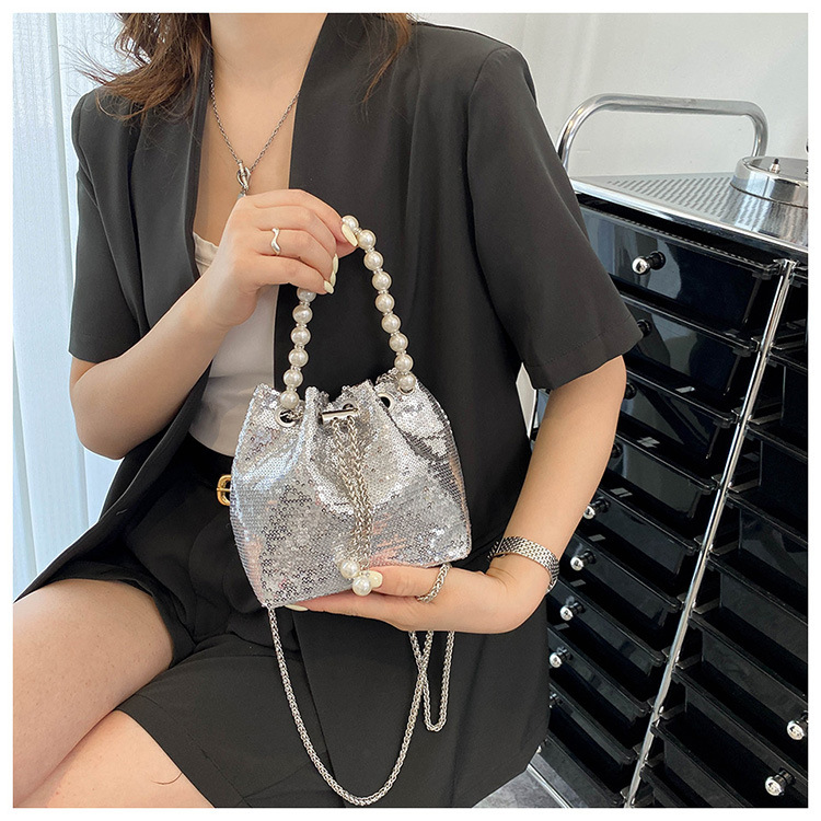 Women's Medium Pu Leather Solid Color Elegant Classic Style Beading Sequins String Bucket Bag display picture 13