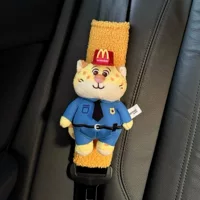 Аутентичный Zootopia Lightning Leopard Police Officer Автомобильный ремень безопасности Наплечный чехол Мультяшная мягкая кукла Чехол против удушения