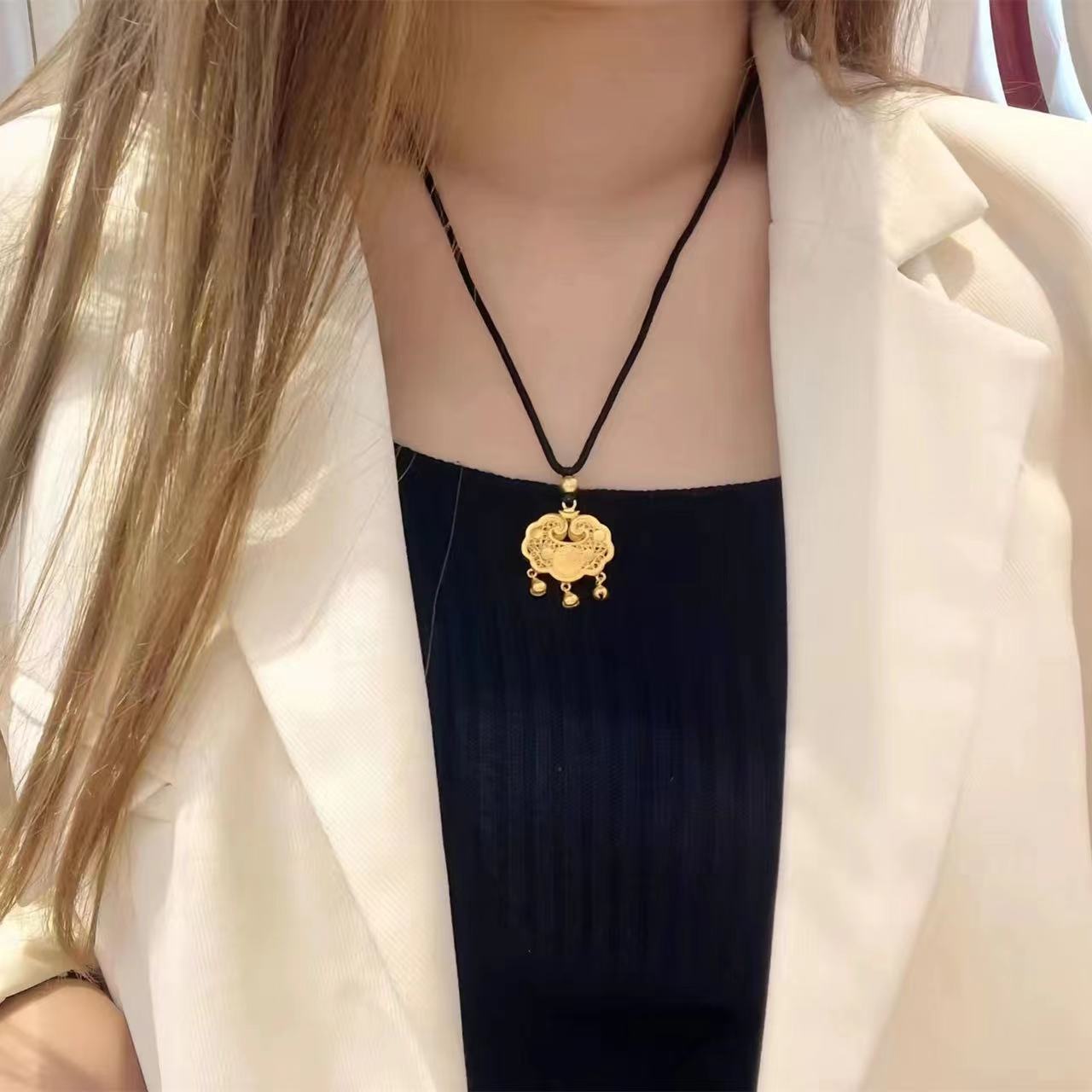 안전 잠금 목걸이 (검은 로프)