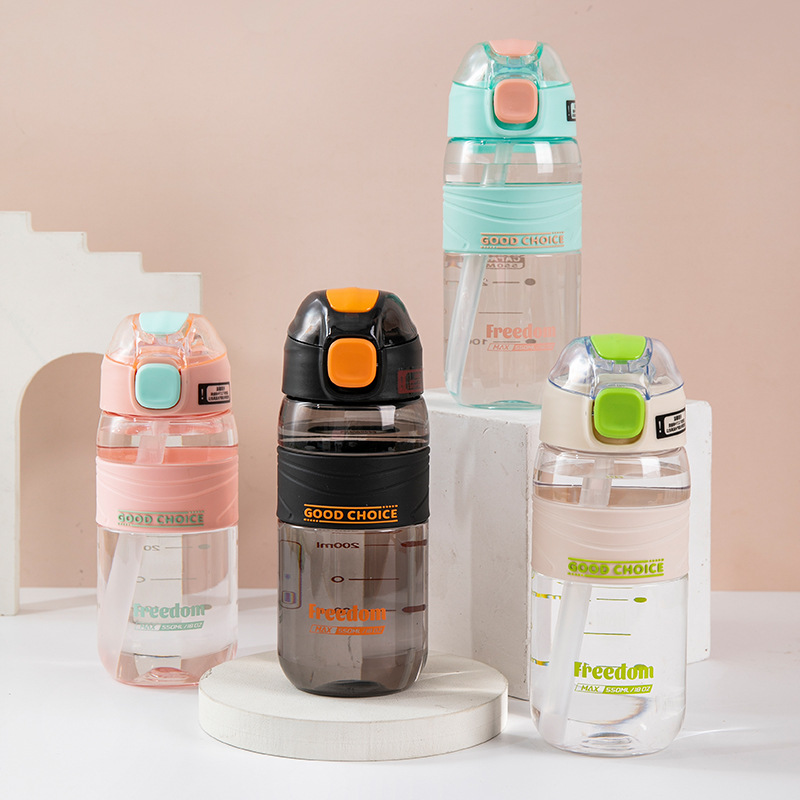 Yitongxin simple taza de agua hervidor de agua 550ml mini taza de pareja al aire libre compacta 680ml taza de plástico para estudiantes