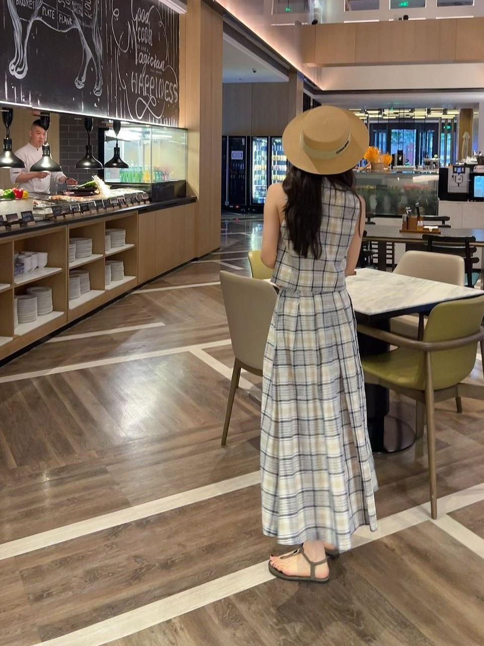 Bộ vest gile và chân váy linen kẻ caro cao cấp cho nữ — áo ghi lê